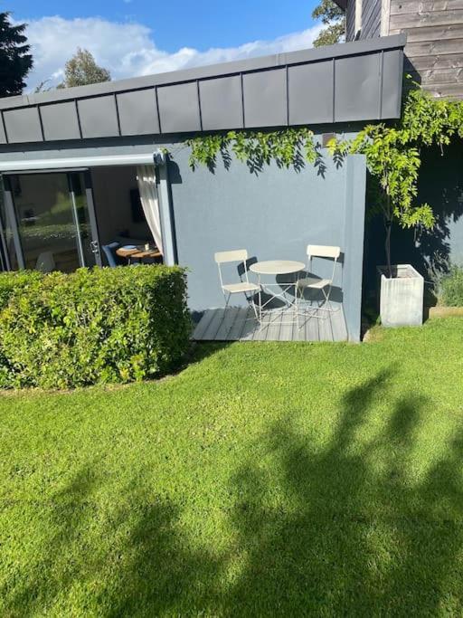 Beautiful Garden With Private Patio And Garden View Apartment *